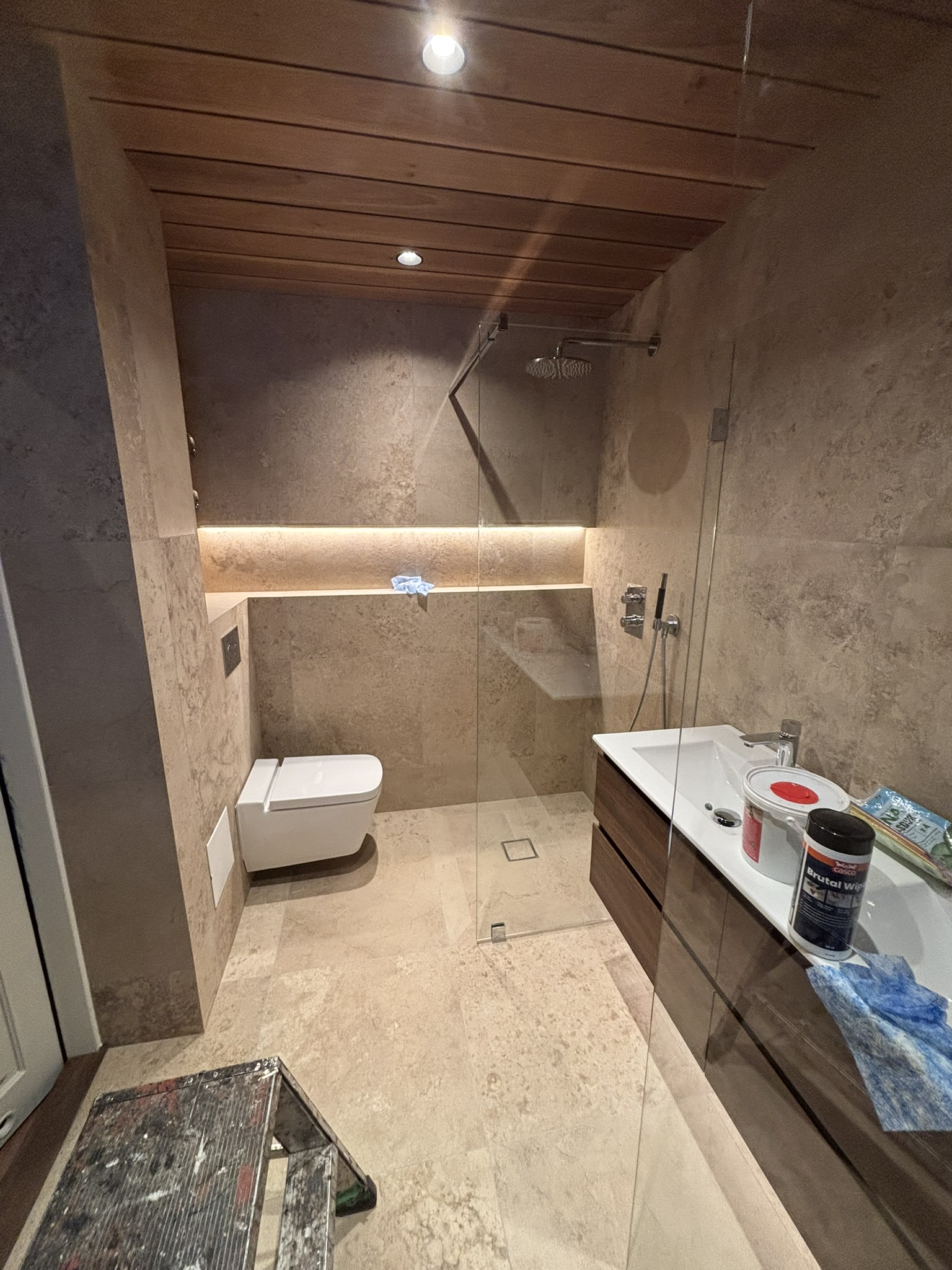 Exklusivt Badrum med Natursten